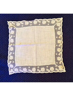 Vintage White Lace Trim Handkerchief Floral Border Square Hanky